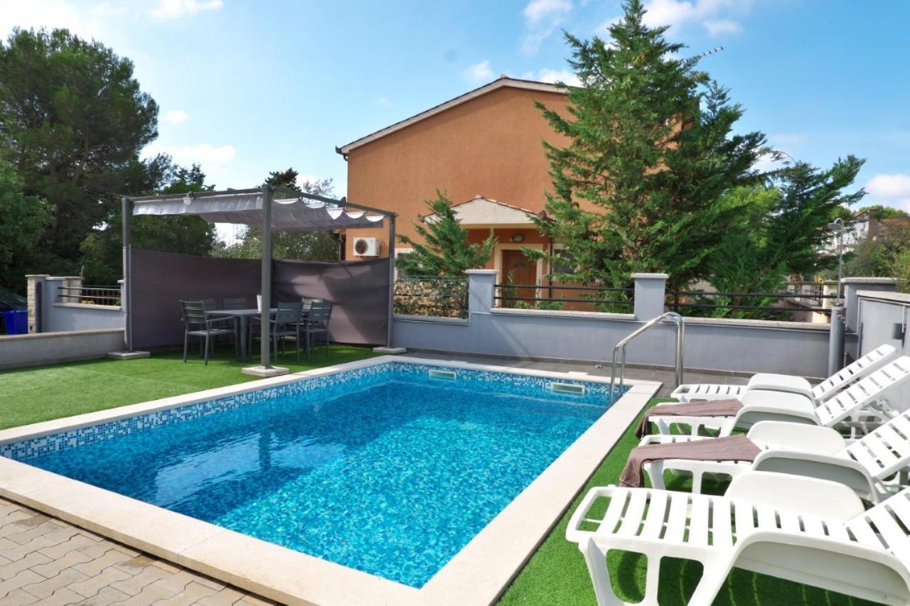 Villa Miskovic Banjole Buitenkant foto